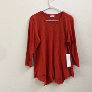 Wilt 3/4 sleeve slant hem tunic crew slub tomato